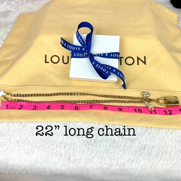 Louis Vuitton Vintage Lock # 228 Pendant Necklace with charms - Picture 5 of 5